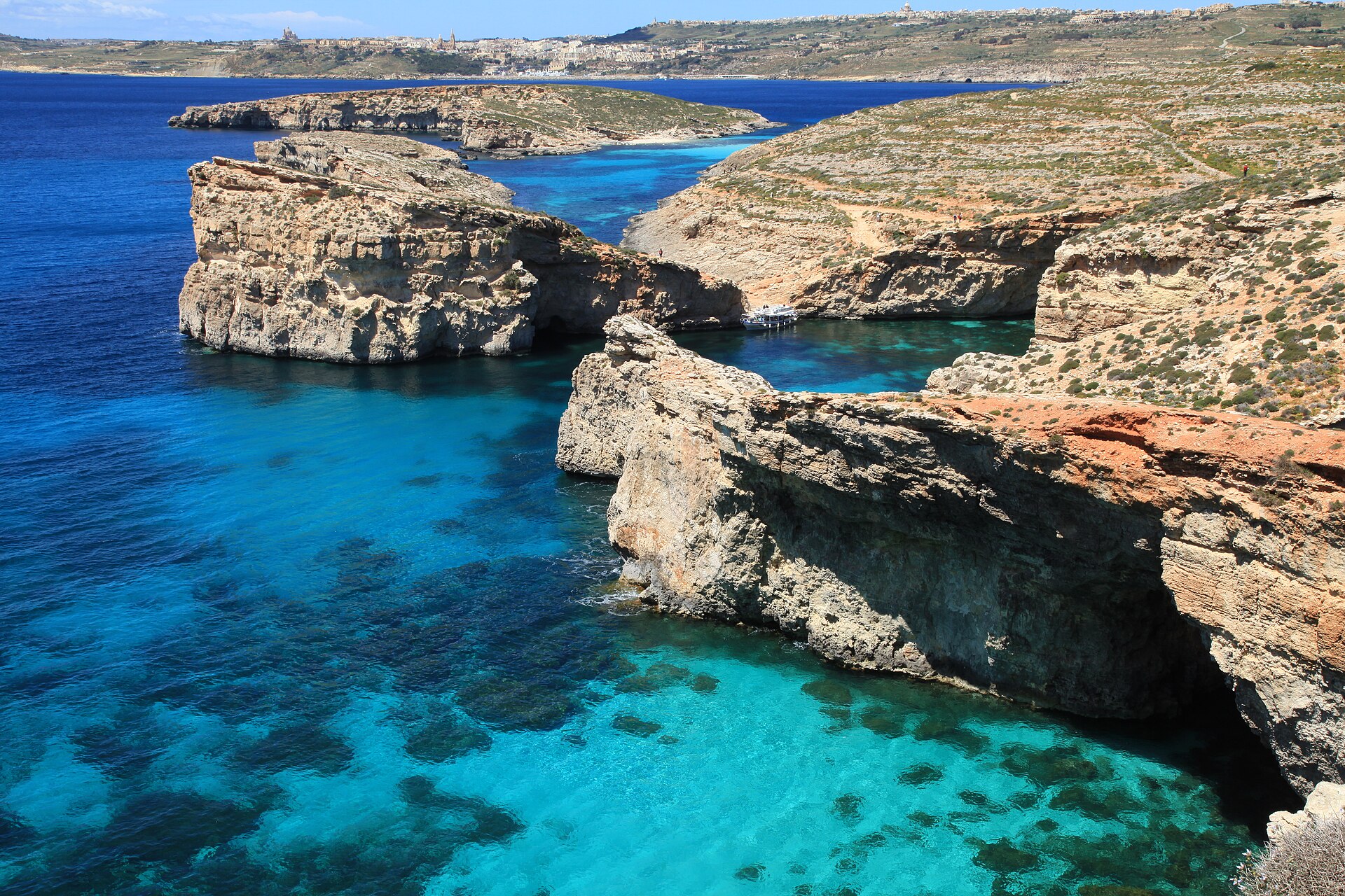 Blue Lagoon vid Comino